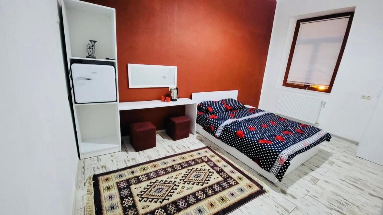 Lovely Guest House Tbilisi ภายนอก รูปภาพ