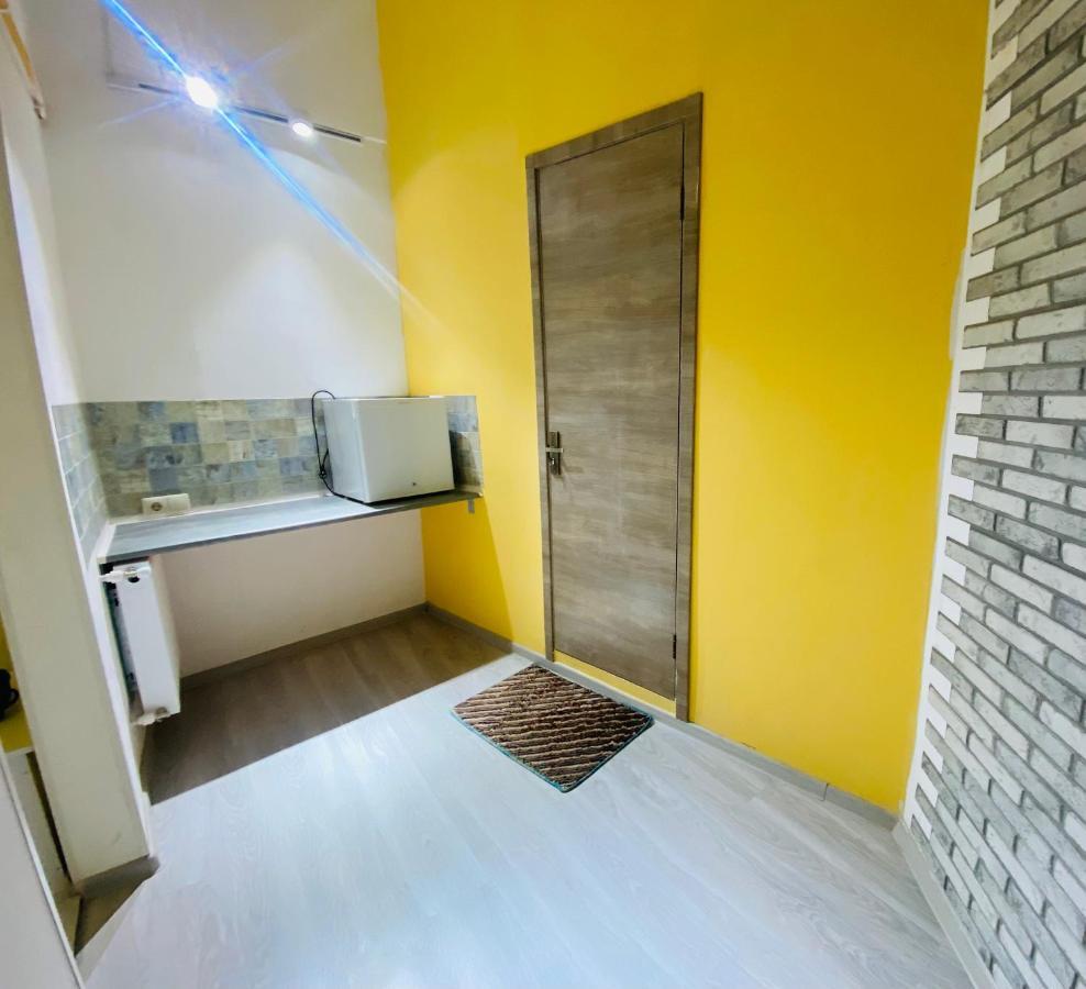 Lovely Guest House Tbilisi ภายนอก รูปภาพ