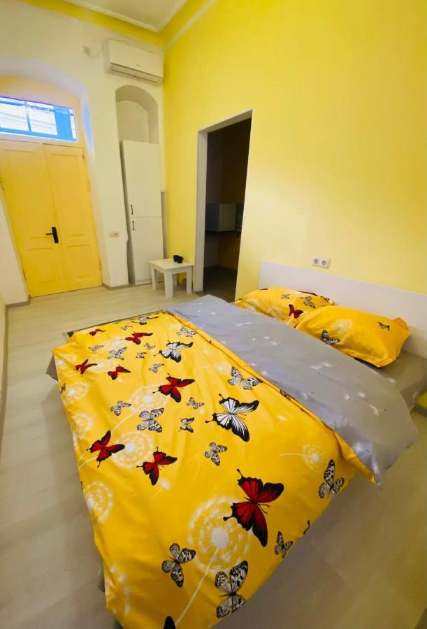 Lovely Guest House Tbilisi ภายนอก รูปภาพ