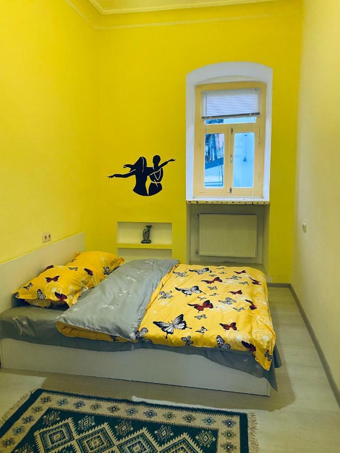 Lovely Guest House Tbilisi ภายนอก รูปภาพ